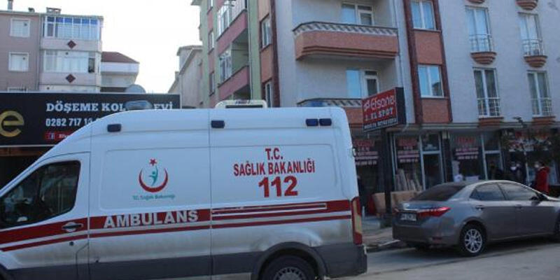 İşten geldi, eşini ölü buldu