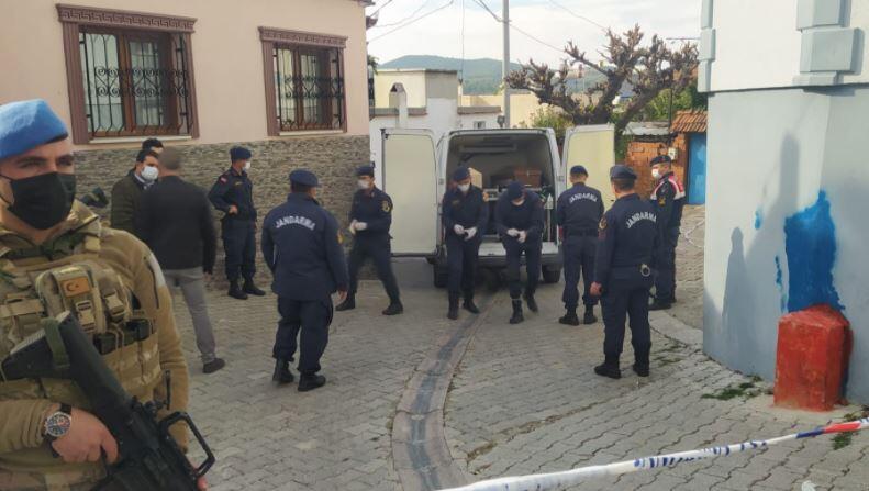 Tartışmada öfkelenen genç baba katili oldu