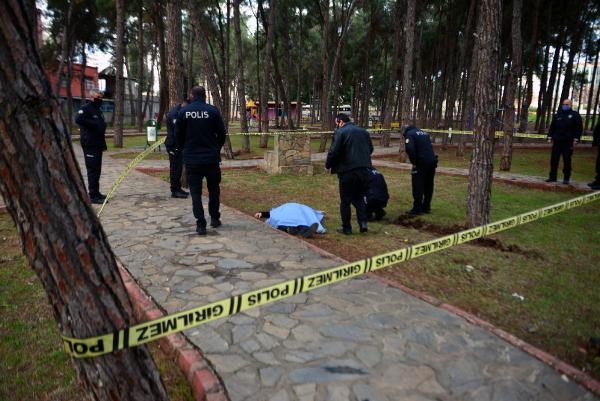 Parkta cesedi bulunan kişi, 200 bin liralık borç nedeniyle öldürülmüş