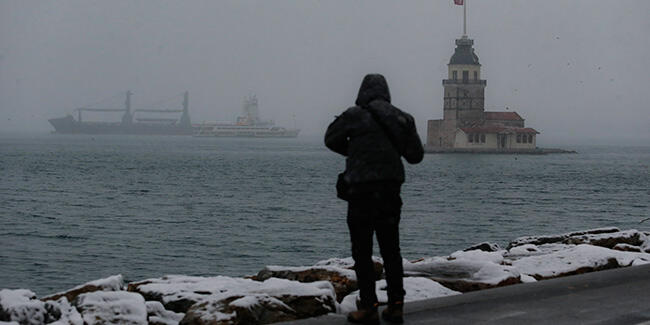 İstanbul Boğazı gemi geçişlerine kapatıldı