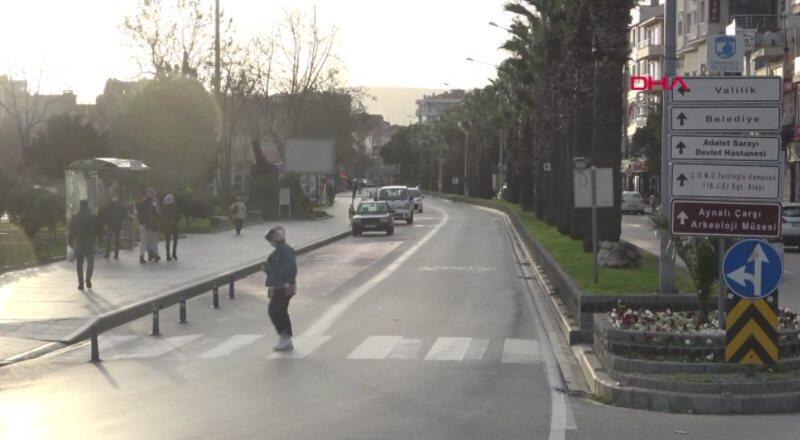 İzmir’de ardı ardına depremler