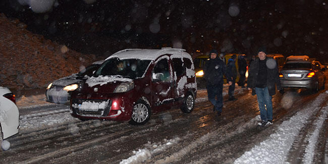 Adıyaman’da kar yağışı hayatı olumsuz etkiledi