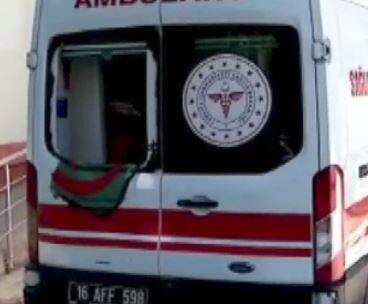 Hasta yakınları ambulansı taşladı