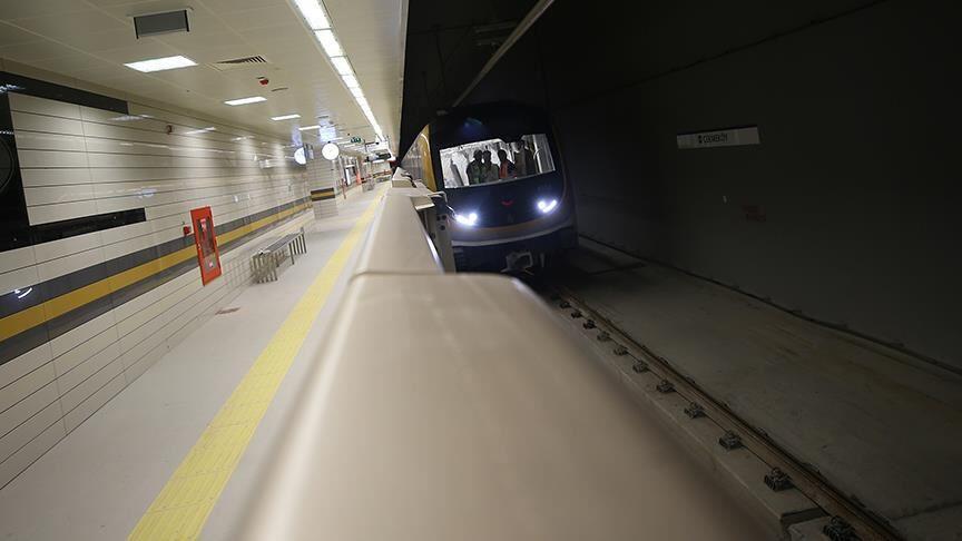 Metro istasyonunda intihar girişimi: Seferler durdu