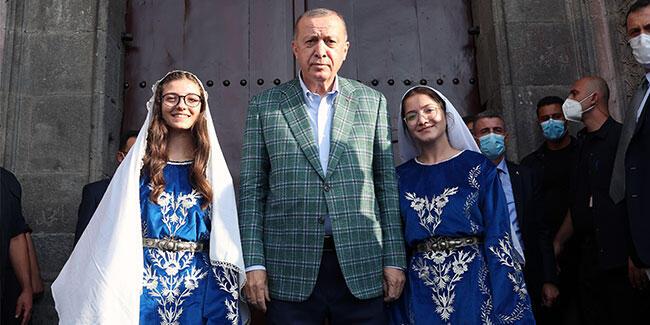 Cumhurbaşkanı Erdoğan Erzurum’da gençlerle buluştu