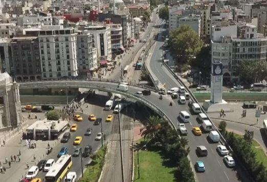 Laleli’de ordu caddesi trafiğe kapandı