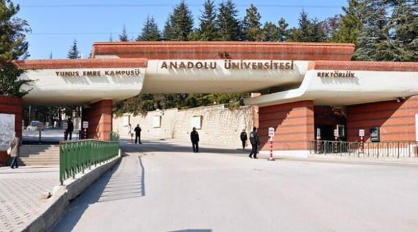 Hibrit eğitim nedir, harmanlanmış eğitim ne demek? Anadolu Üniversitesi hibrit eğitim yapacak!